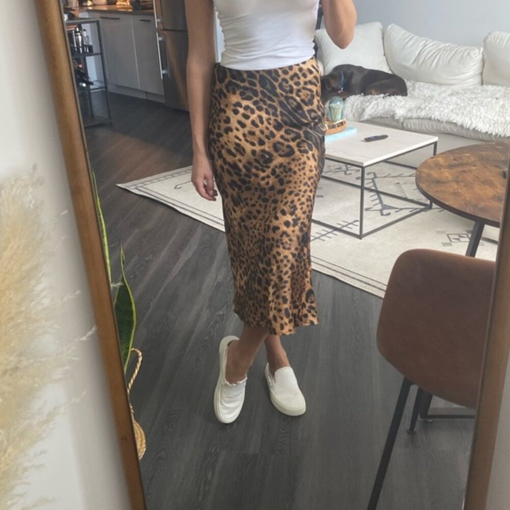 NWT! F21 Forever 21 Contemporary Satin Animal Print Midi Skirt - Picture 9 of 10